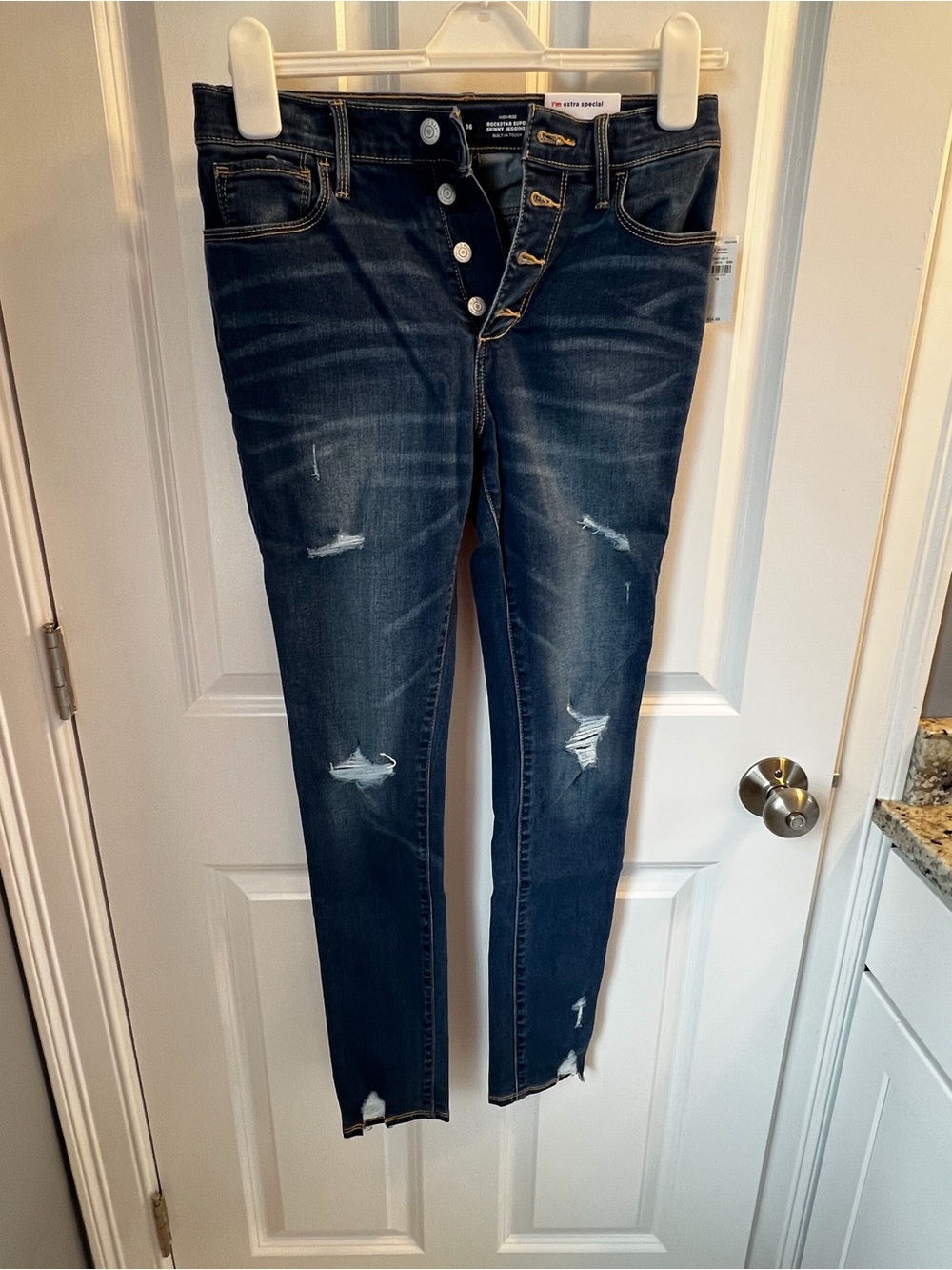 NWT Girls Old Navy Rockstar Super Skinny Jean Jeggings. Size 16.